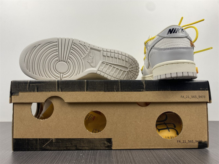 OF X Nike Dunk Low Lot 29 of 50 DM1602-103