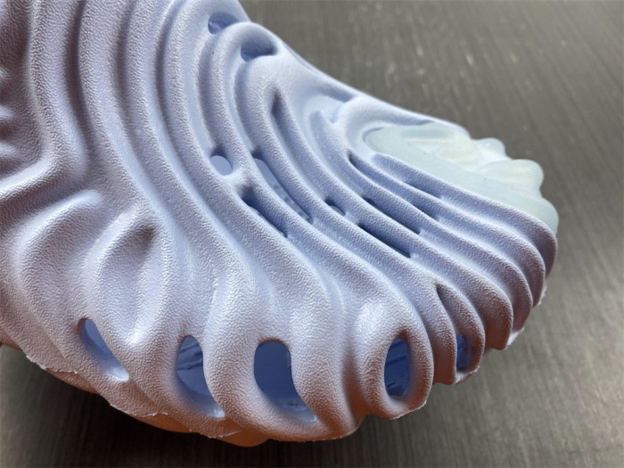 Cr*0*s x salehe bembury 207393-4st