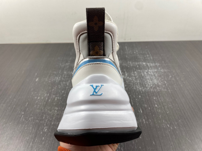 l1vv archlight sneaker