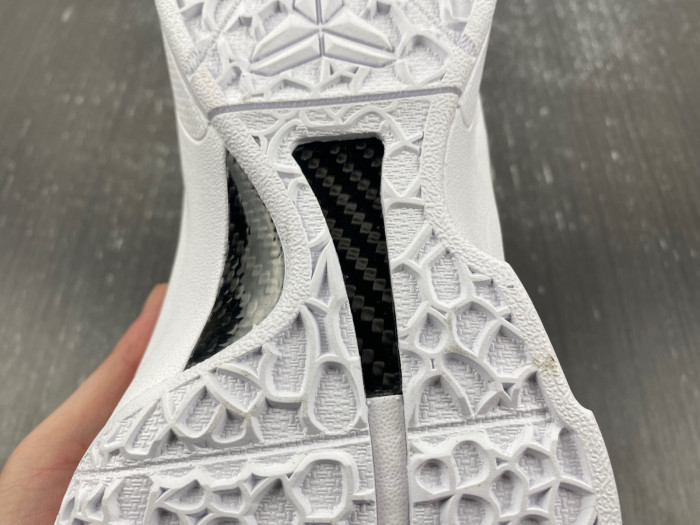 nike kobe 6 gold 429659-108