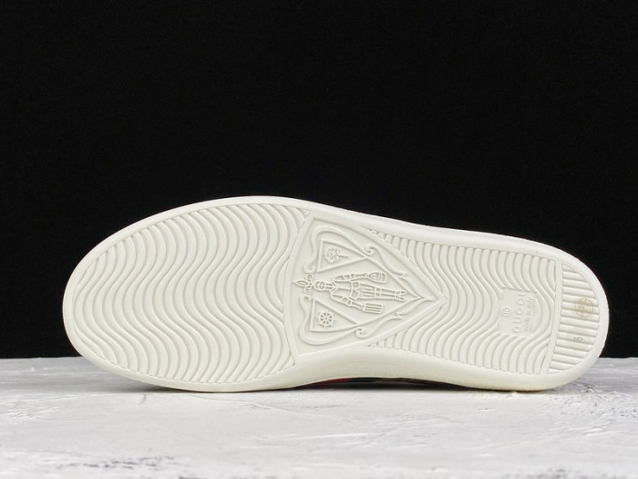gu ace embroidered low-top sneaker