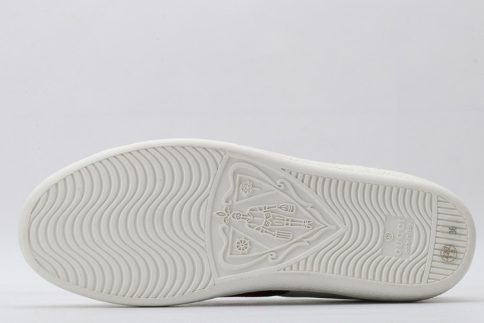 gu ace embroidered low-top sneaker