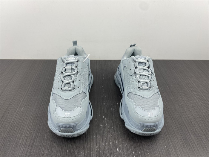 balen triple s pale blue 524039 w2fw1 4700