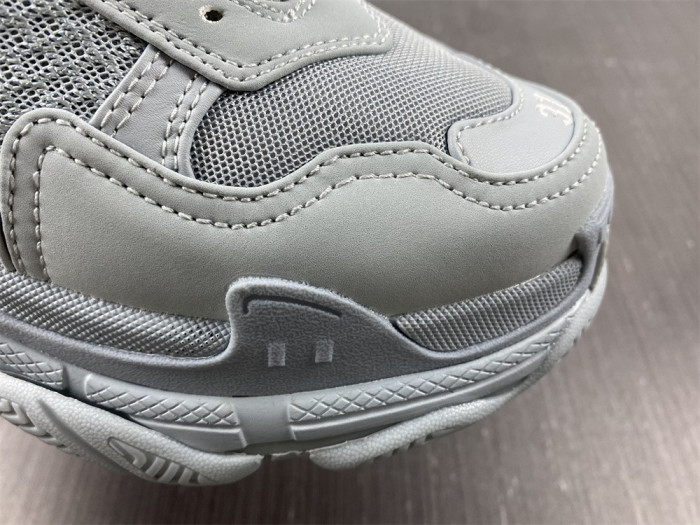 balen triple s pale blue 524039 w2fw1 4700