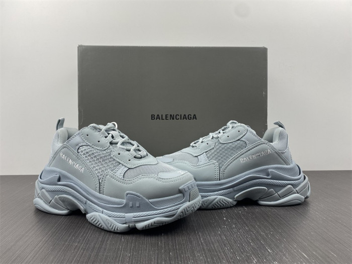 balen triple s pale blue 524039 w2fw1 4700