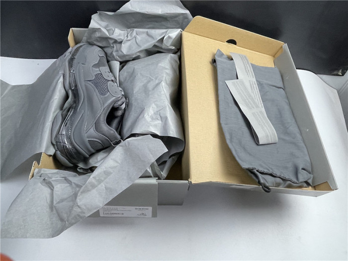 balen triple s sneaker 