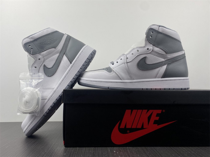 air jordan 1 high og “stealth” 555088-037
