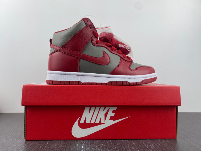 nike dunk high unlv 850477-001
