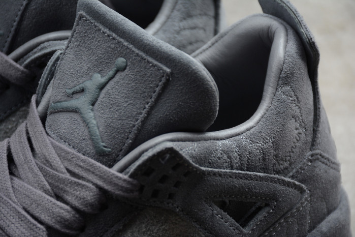 air jordan 4 retro kaws “cool grey” 930155-003