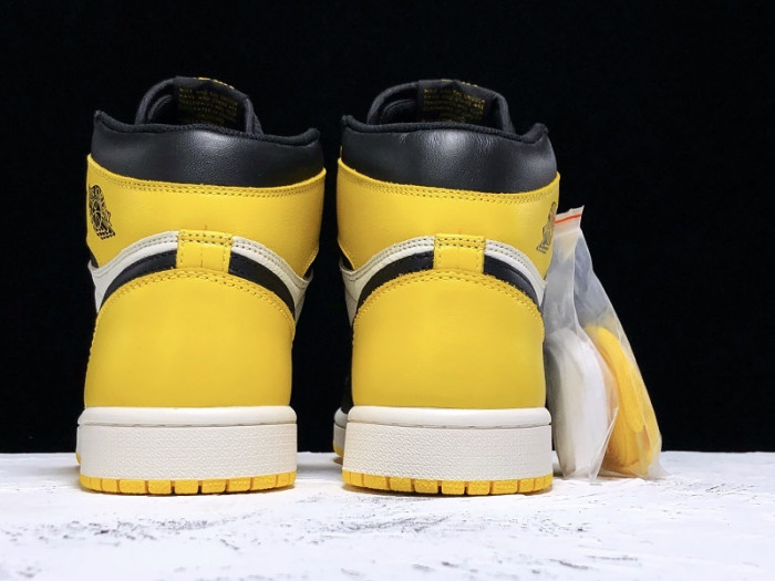 air jordan 1 yellow toe black white ar1020-700