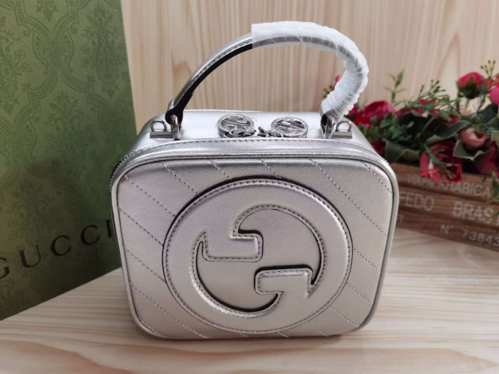 G*u*i1 bag-17*15*9cm