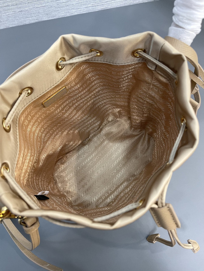 Prad* Bag-15.5*19.5*10cm