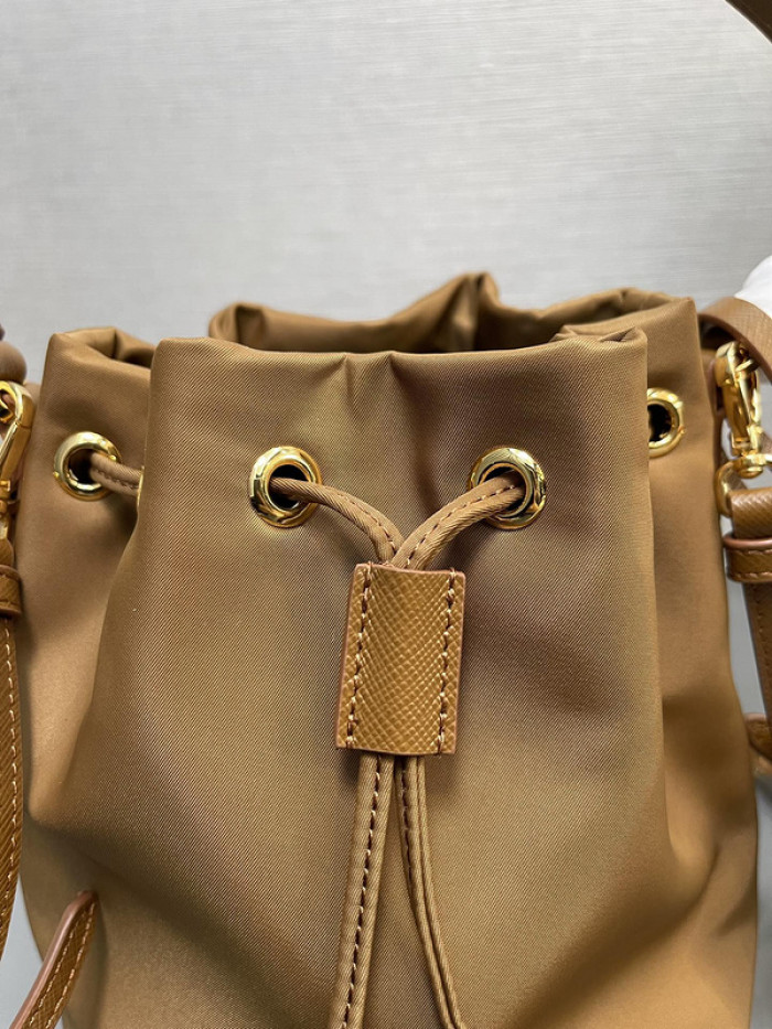 Prad* Bag-15.5*19.5*10cm