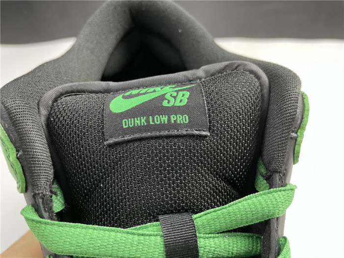 nike sb dunk low classic green bq6817-302