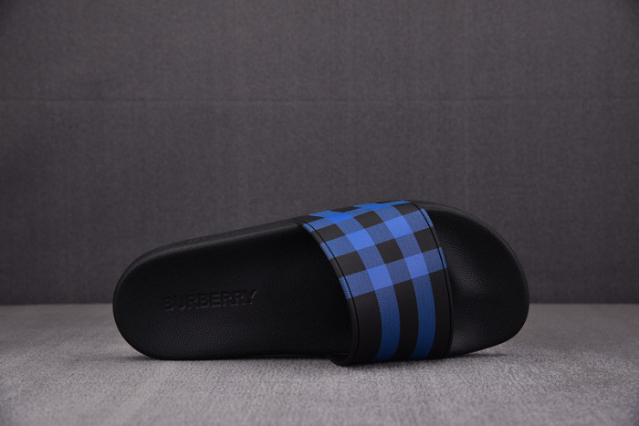 bur*berry slide