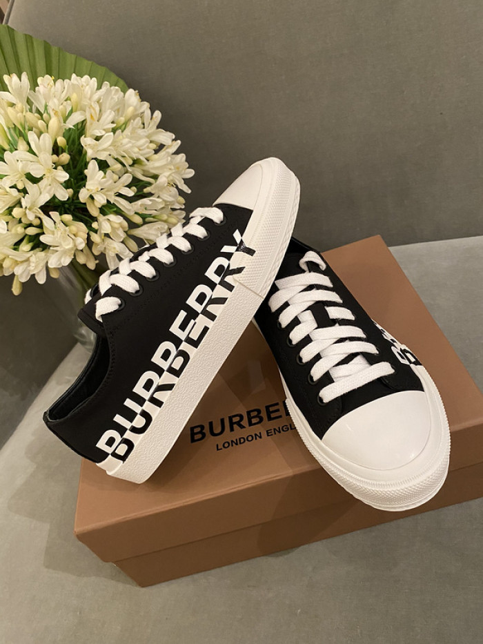 bur*berry sneakers