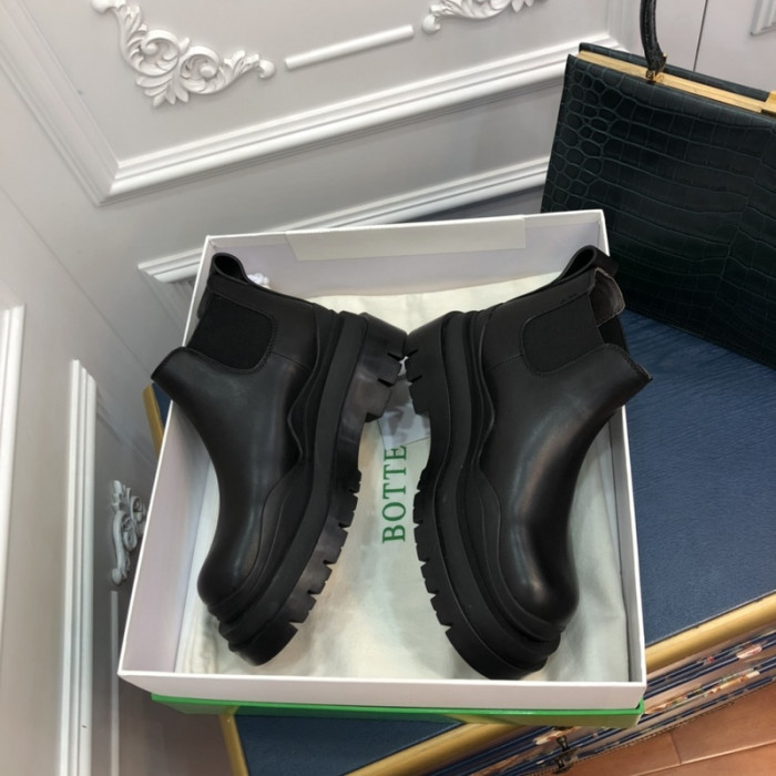 botteg*Ve*ne*ta tire