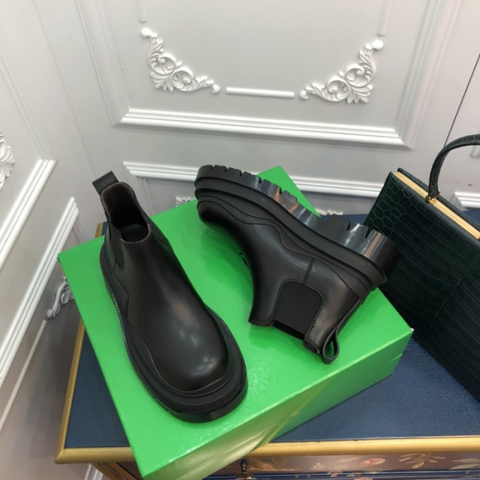 botteg*Ve*ne*ta tire