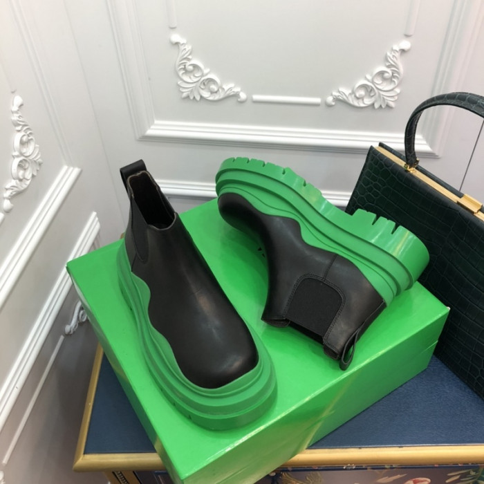 botteg*Ve*ne*ta tire