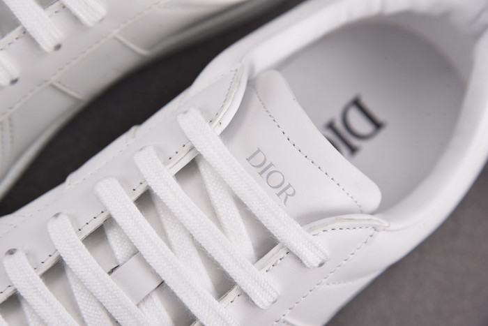 D1OR B01 Sneakers