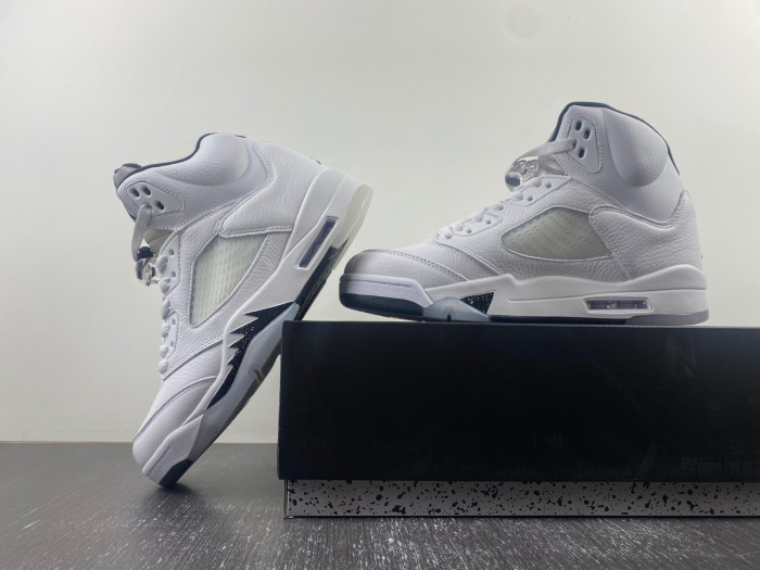 air jordan 5 white/black-sail-metallic silver dd0587-110