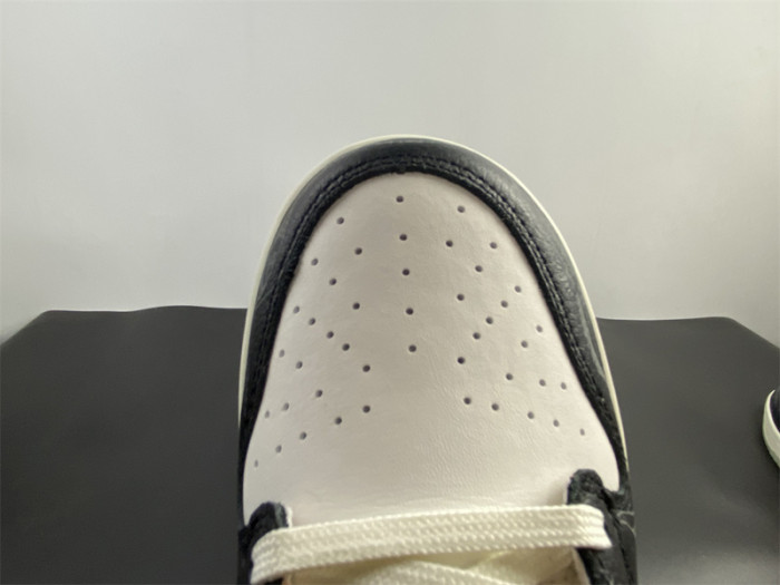 nike dunk low prm “halloween” dd3357-100