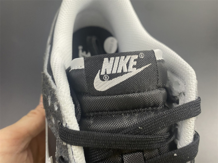 nike dunk low "zebra" dh7913-001