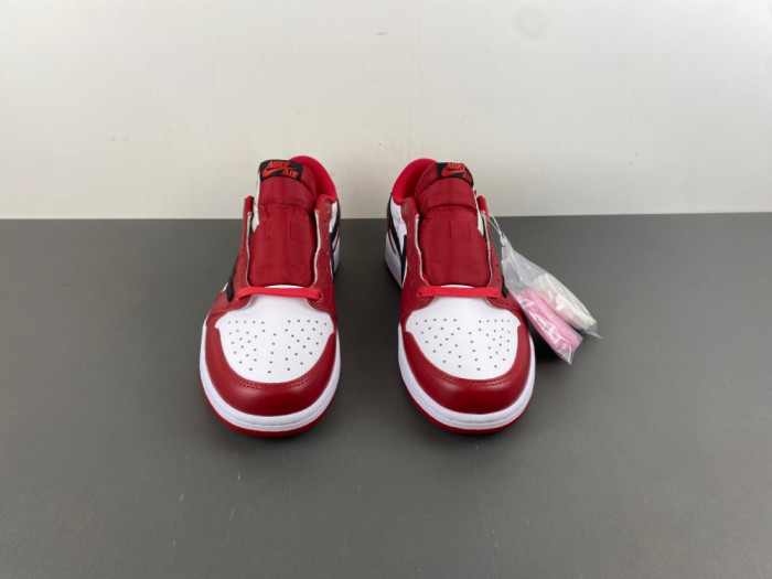 Travis Scott x Air Jordan 1 Low OG "Chicago"