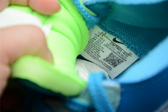 nike blazer low sacai kaws blue dm7901-400