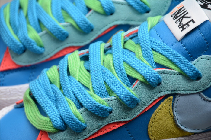 nike blazer low sacai kaws blue dm7901-400
