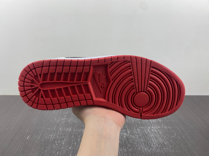 air jordan 1 mid gym red black toe dq8426-106