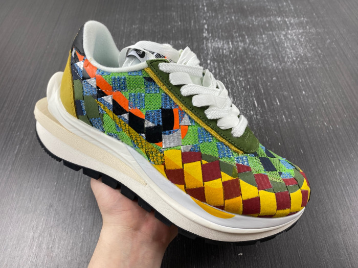 nike sacai x waffle woven green gusto dr5209-300