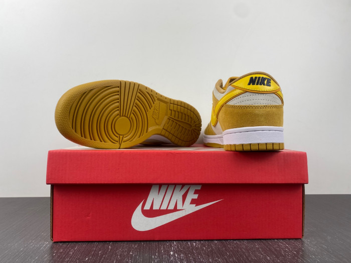 nike dunk low celestial gold suede dv7411-200