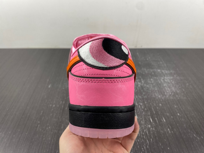 the powerpuff girls x nike sb dunk low “blossom” fd2631-600