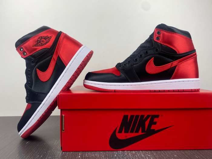 air jordan 1 retro high og satin bred fd4810-061