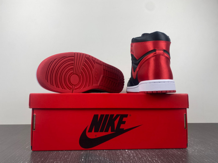 air jordan 1 retro high og satin bred fd4810-061