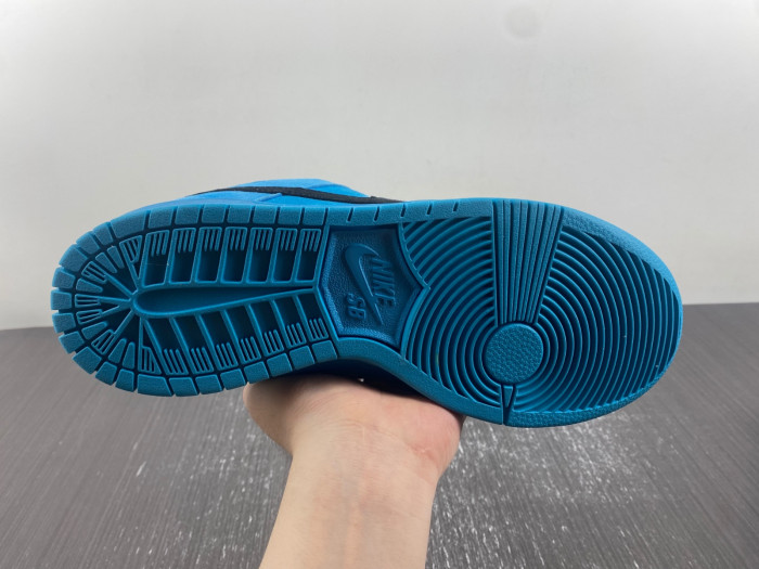 the powerpuff girls x nike sb dunk low “buttercup” fz8319-300