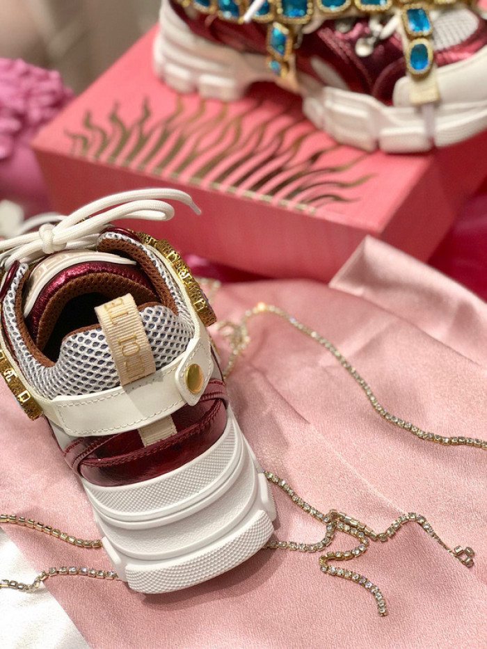 gu flashtrek sneaker