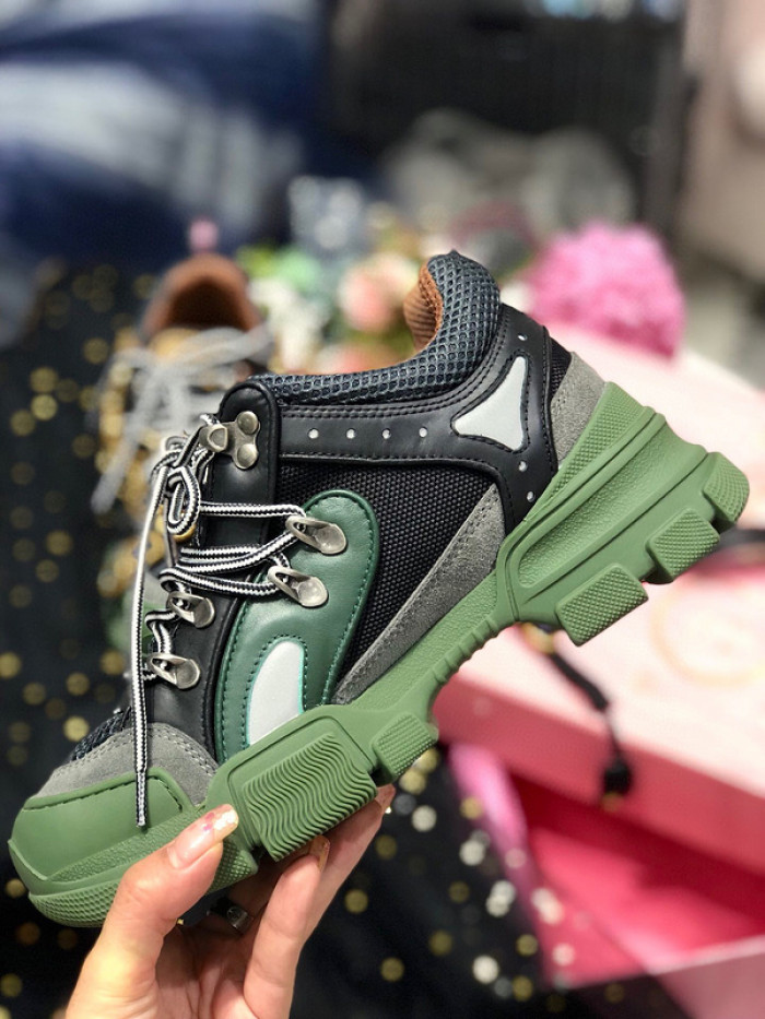 gu flashtrek sneaker