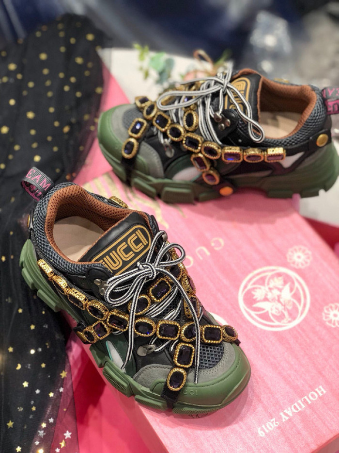 gu flashtrek sneaker