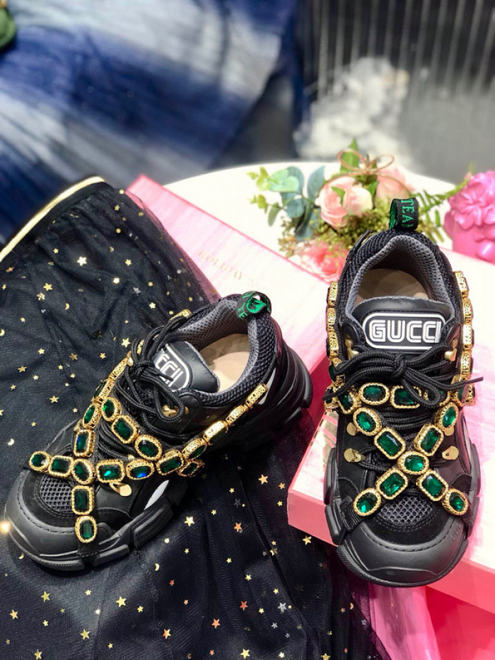 gu flashtrek sneaker