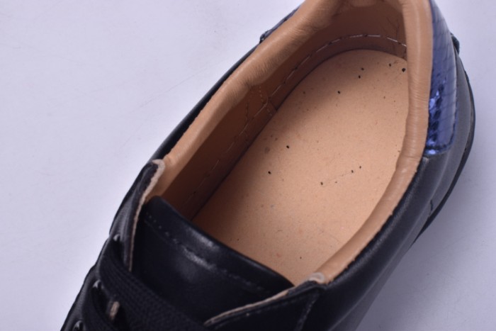 gu ace embroidered low-top sneaker black with bee mens 431942-a38g0