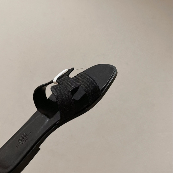 H**mes sandal