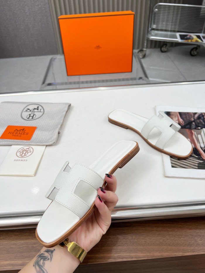 H**mes sandal