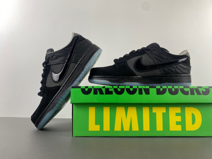 Nike Dunk Low Ducks of a Feather Black University of Oregon PE HV1470-001