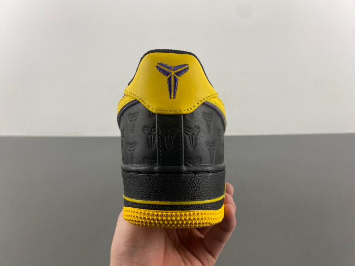 Kobe Bryant x Nike Air Force 1 Low HV5122-001