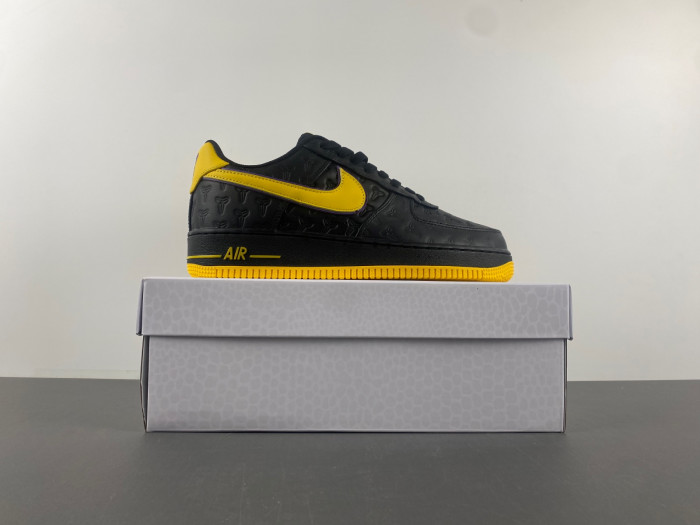 Kobe Bryant x Nike Air Force 1 Low HV5122-001