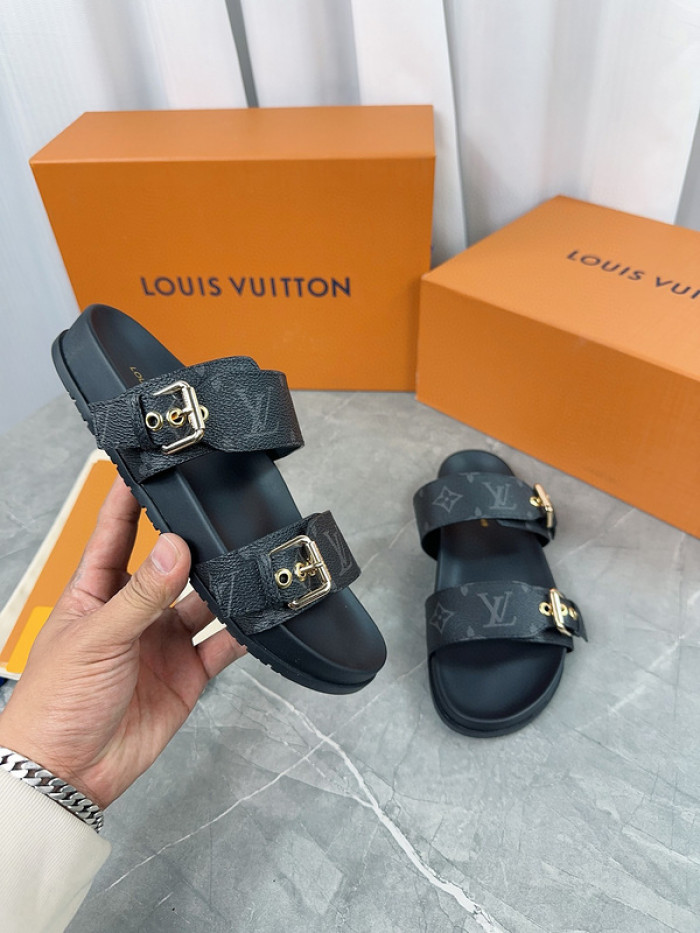 l1vv sandals