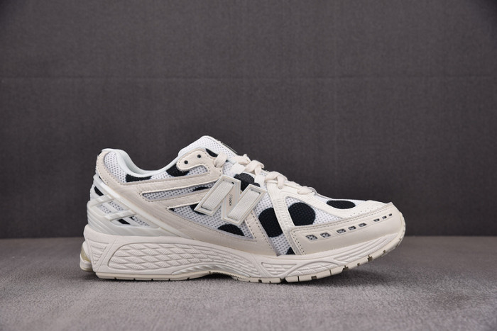 New Balance 1906R Polka Dot Sea Salt M1906RPC