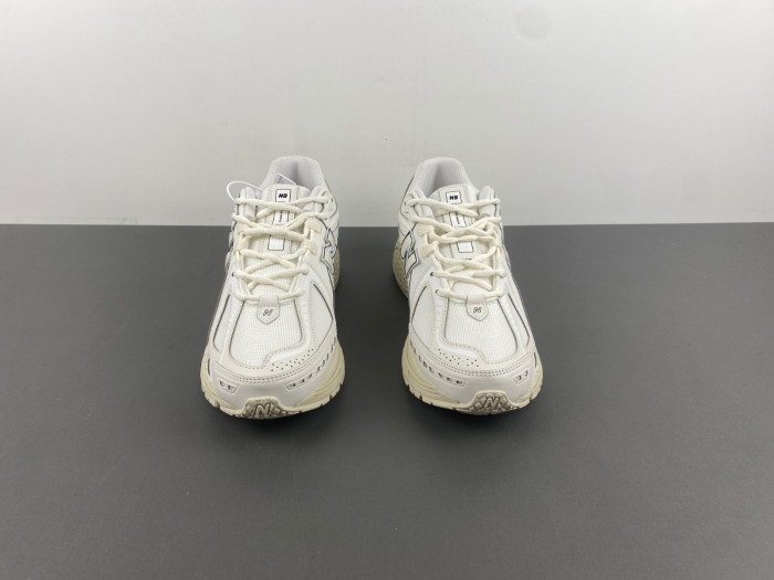 New Balance 1906R White / Black M1906RWW